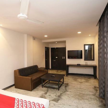 כלכותה Oyo 15966 Hotel Shivam מראה חיצוני תמונה